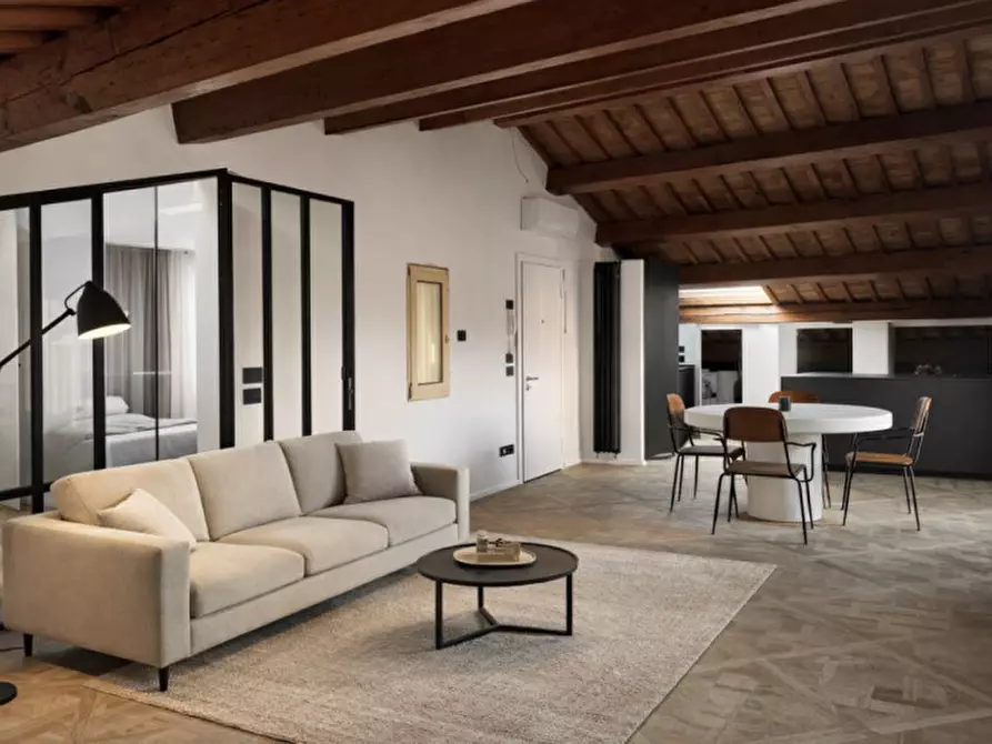 Immagine 1 di Appartamento in vendita  in via dell'arco a Padova