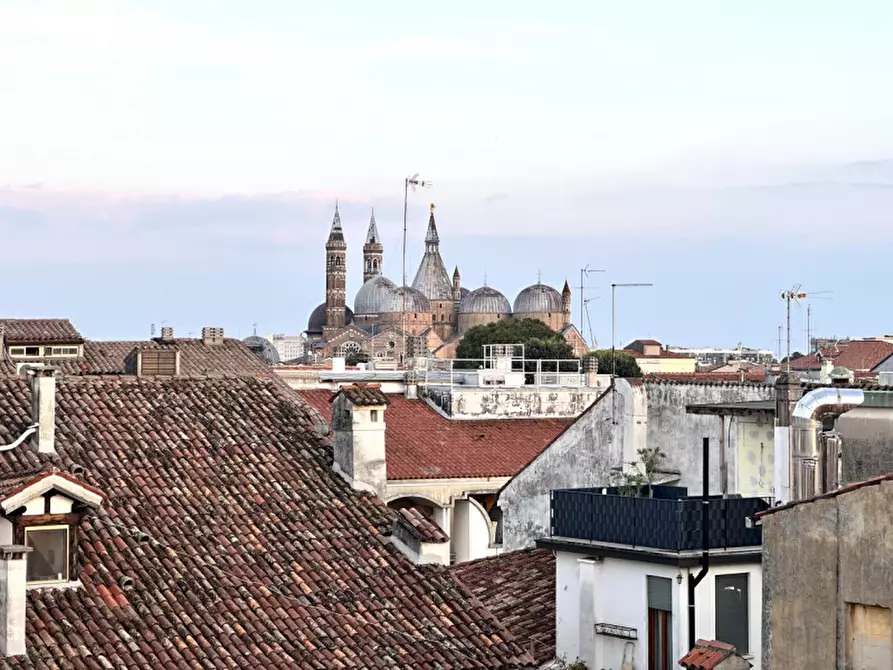 Immagine 6 di Appartamento in vendita  in via dell'arco a Padova