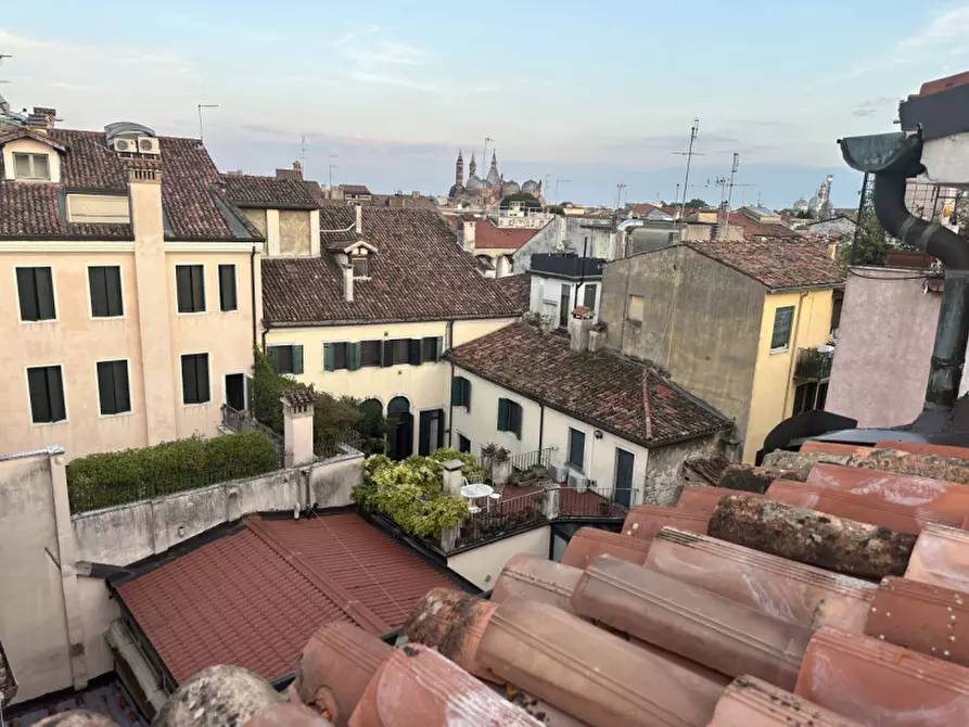 Immagine 7 di Appartamento in vendita  in via dell'arco a Padova