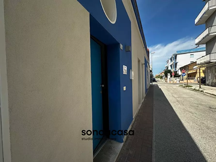 Immagine 31 di Appartamento in vendita  in Via Damiano Chiesa 3 a Mondolfo