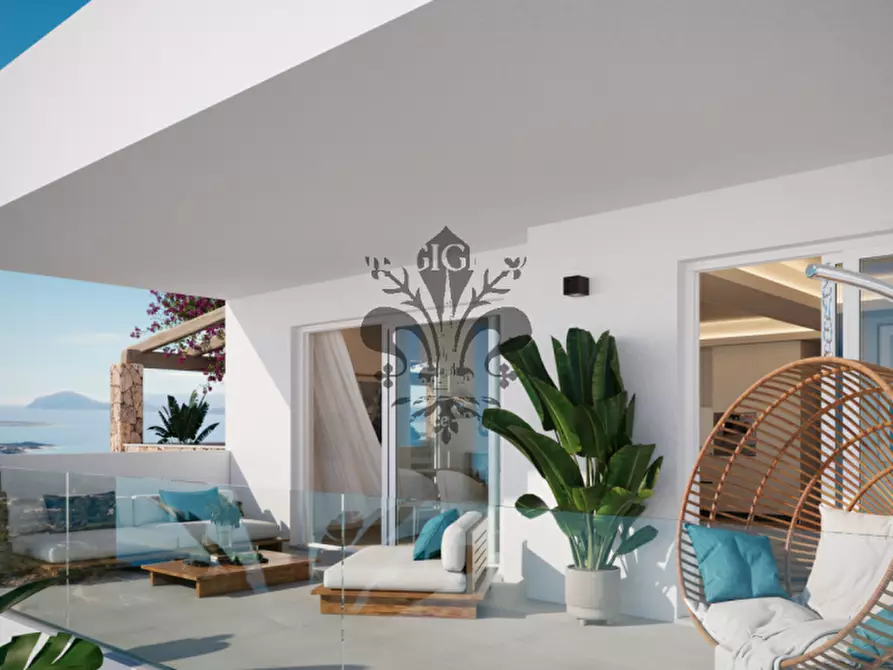 Immagine 4 di Villa in vendita  in via li teggj a Arzachena