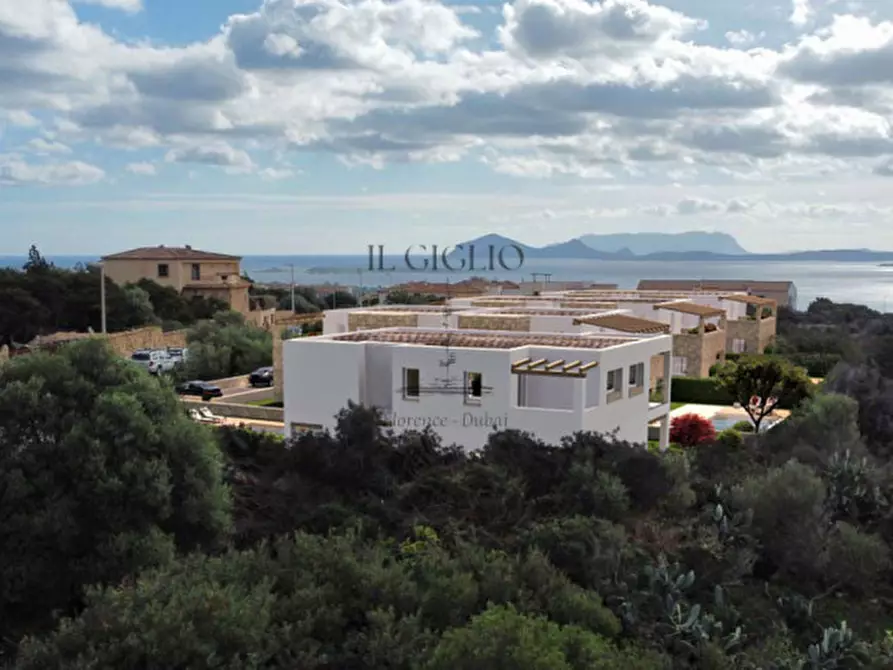 Immagine 8 di Villa in vendita  in via li teggj a Arzachena