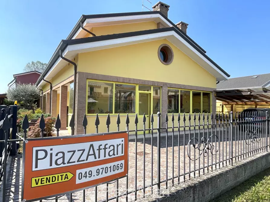 Immagine 27 di Casa bifamiliare in vendita  in Via Tessari a Piove Di Sacco