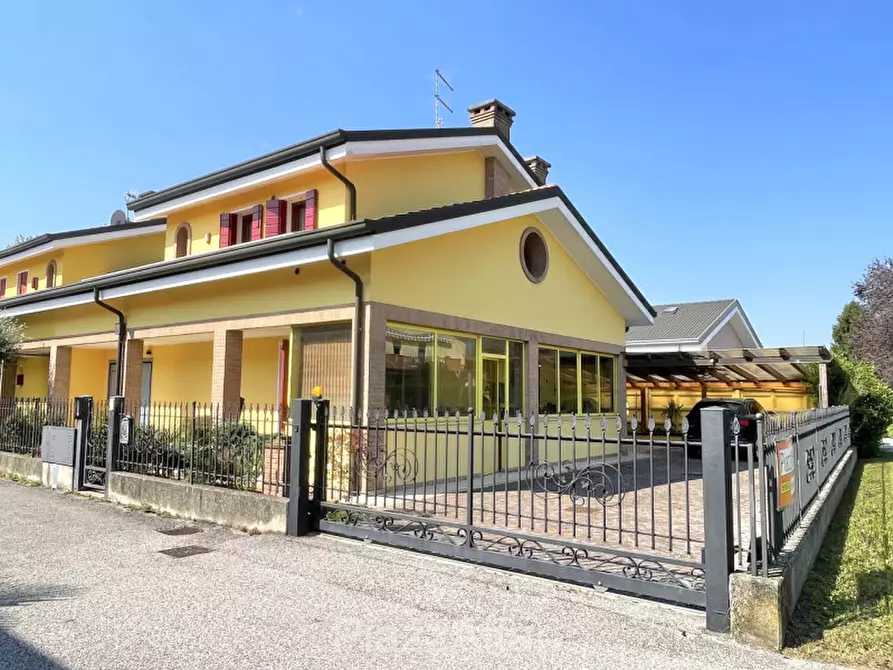 Immagine 33 di Casa bifamiliare in vendita  in Via Tessari a Piove Di Sacco