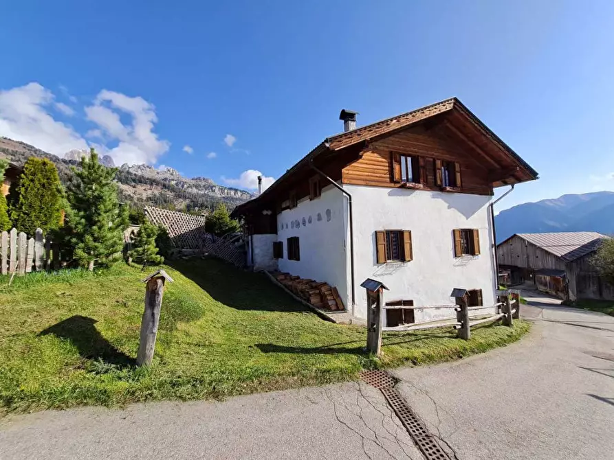 Immagine 1 di Casa indipendente in vendita  in Strada De Saro Pozat a San Giovanni Di Fassa