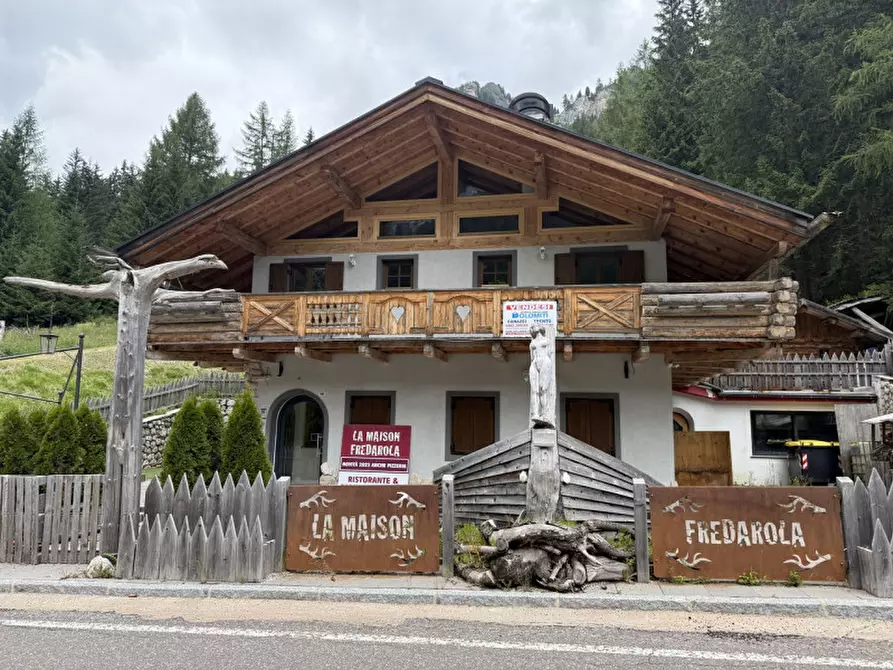 Immagine 5 di Attività commerciale in vendita  in Strada di Pian Trevisan - Strèda de Ciamp Trujan a Canazei