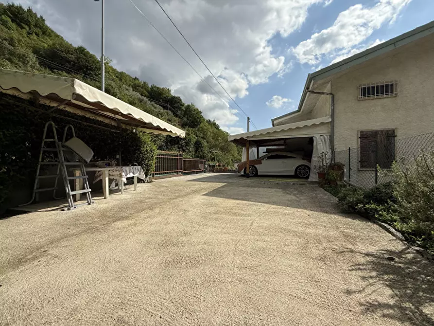 Immagine 3 di Casa bifamiliare in vendita  a Badia Calavena