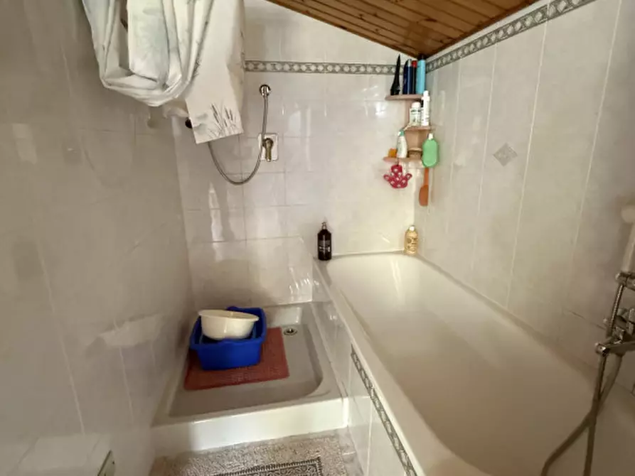 Immagine 18 di Casa bifamiliare in vendita  a Badia Calavena