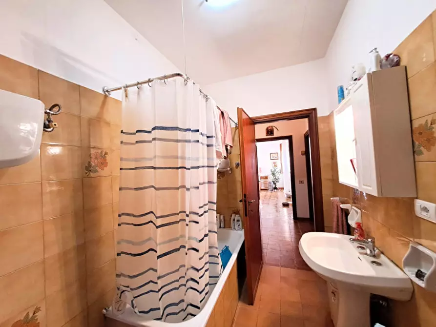 Immagine 11 di Appartamento in vendita  a Tuoro Sul Trasimeno