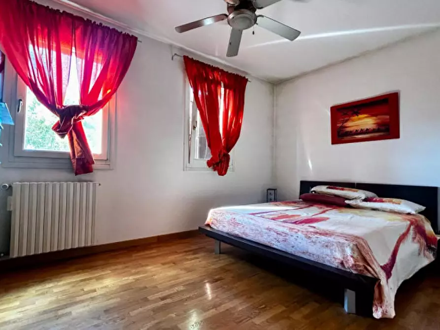 Immagine 15 di Casa quadrifamiliare in vendita  in Via Canale Naviglio a Bastiglia