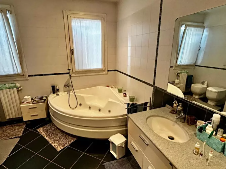 Immagine 18 di Casa quadrifamiliare in vendita  in Via Canale Naviglio a Bastiglia