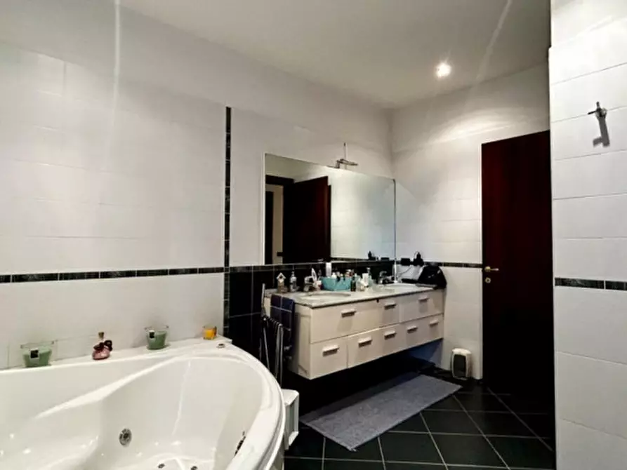 Immagine 19 di Casa quadrifamiliare in vendita  in Via Canale Naviglio a Bastiglia