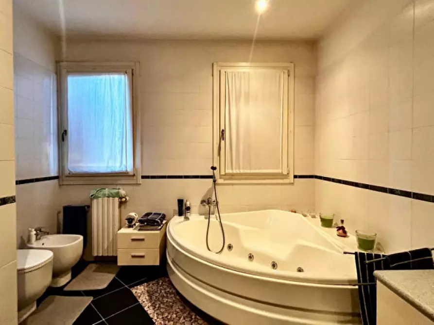 Immagine 20 di Casa quadrifamiliare in vendita  in Via Canale Naviglio a Bastiglia