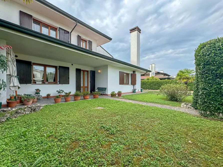 Immagine 1 di Casa bifamiliare in vendita  in Via Antonio Gramsci a Stra