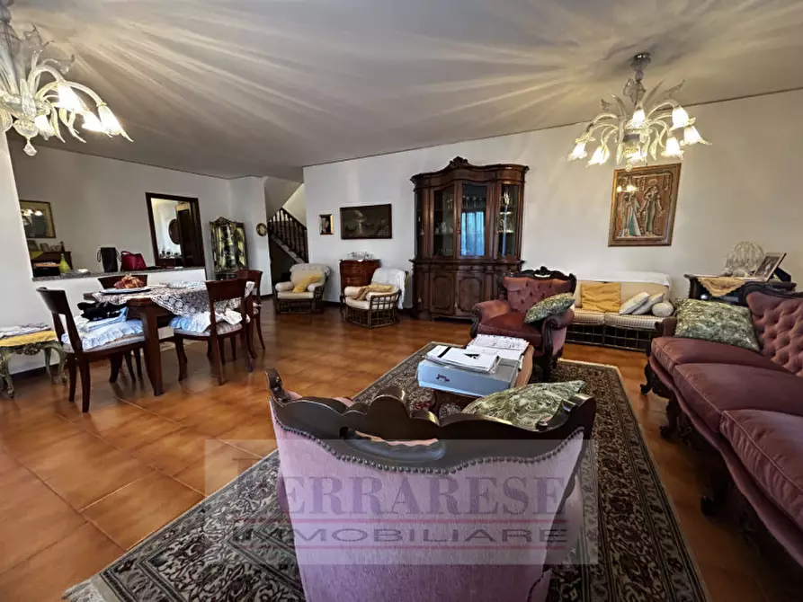 Immagine 3 di Casa bifamiliare in vendita  in Via Antonio Gramsci a Stra