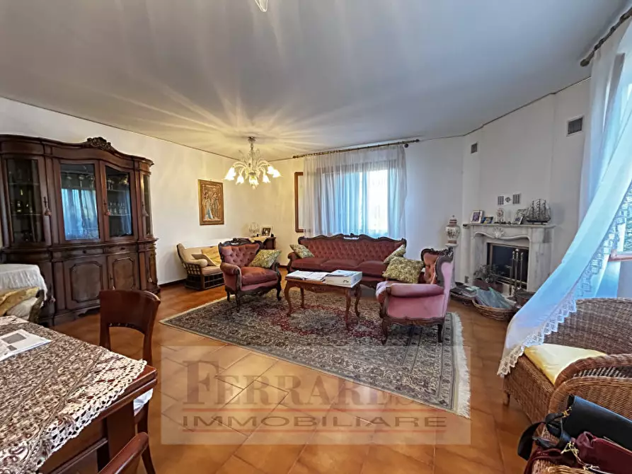 Immagine 5 di Casa bifamiliare in vendita  in Via Antonio Gramsci a Stra