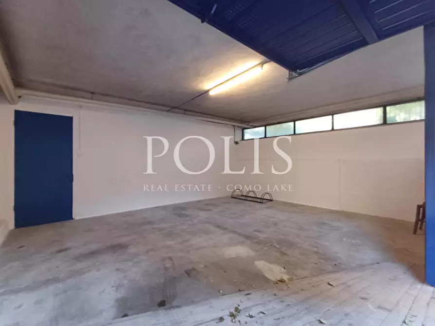 Immagine 1 di Garage in affitto  a Como
