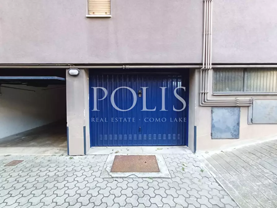 Immagine 8 di Garage in affitto  a Como