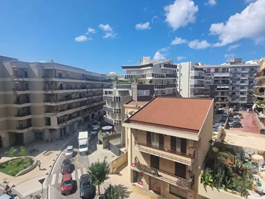Immagine 1 di Appartamento in vendita  in Via Giorgio Rizzo,N°9 a Milazzo