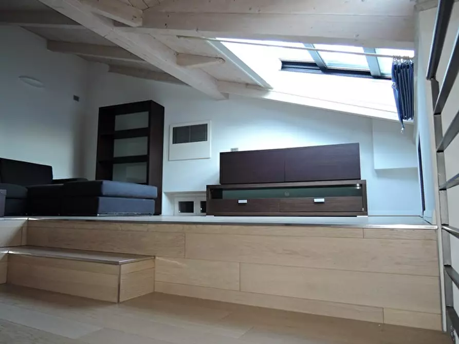 Immagine 10 di Appartamento in affitto  a Trento