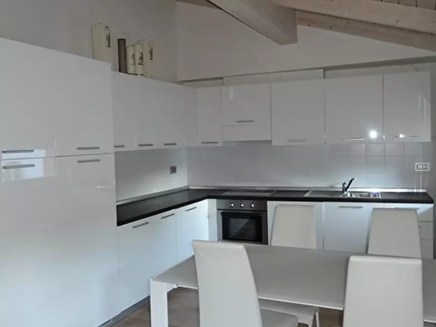 Immagine 11 di Appartamento in affitto  a Trento