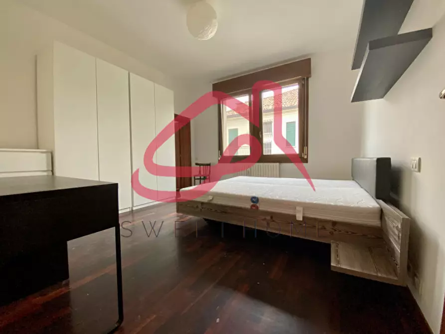 Immagine 4 di Villa in vendita  in via turazza a Padova