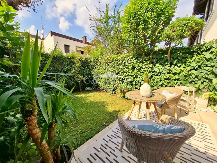 Immagine 22 di Appartamento in vendita  in Via Giovanni Rambotti a Desenzano Del Garda