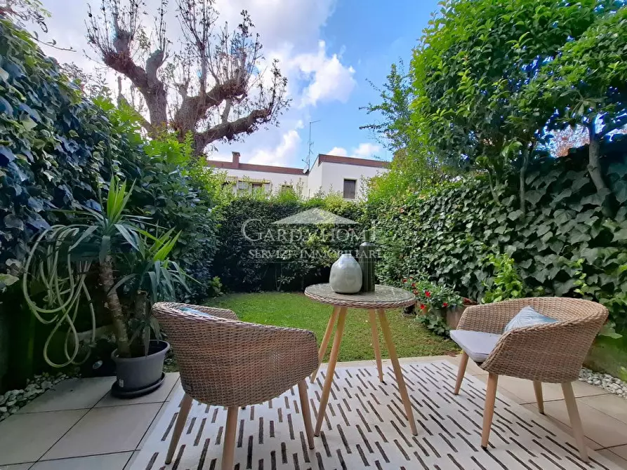 Immagine 24 di Appartamento in vendita  in Via Giovanni Rambotti a Desenzano Del Garda