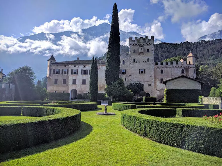 Immagine 1 di Villa in vendita  a Vallelaghi