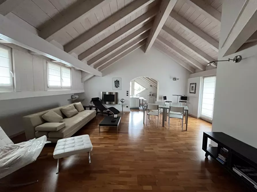 Immagine 4 di Villa in vendita  in Via Vittorio de Riccabona a Trento