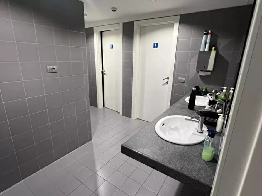 Immagine 6 di Ufficio in vendita  in via olivetti a Trento