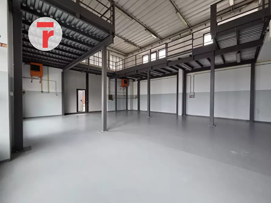 Immagine 3 di Capannone industriale in affitto  in Strada del Santo a Cadoneghe
