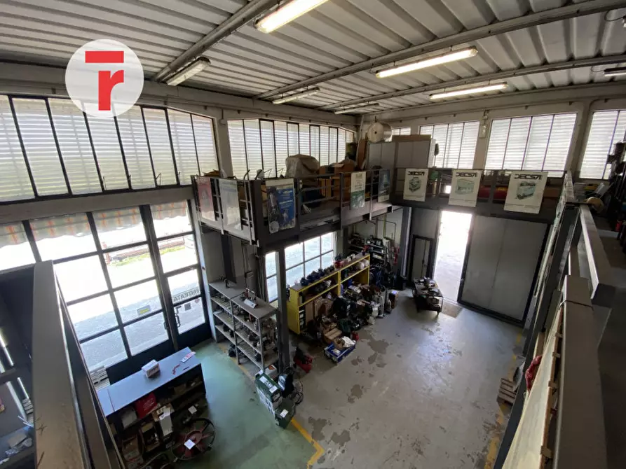 Immagine 2 di Capannone industriale in affitto  in Strada del Santo a Cadoneghe