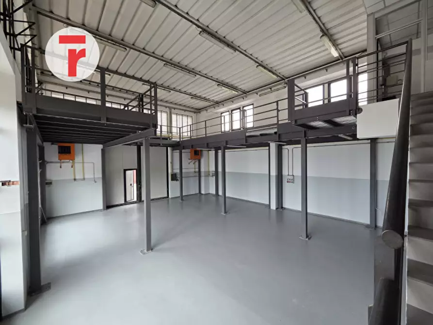 Immagine 8 di Capannone industriale in affitto  in Strada del Santo a Cadoneghe