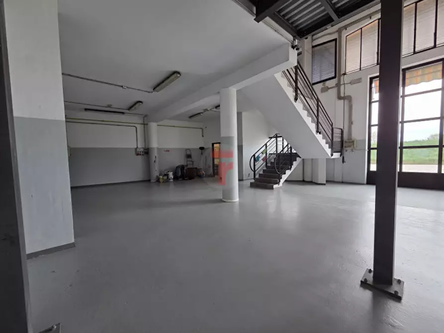 Immagine 9 di Capannone industriale in affitto  in Strada del Santo a Cadoneghe