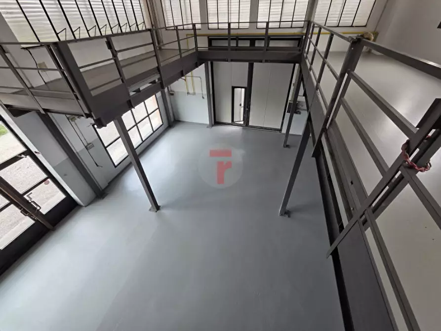 Immagine 11 di Capannone industriale in affitto  in Strada del Santo a Cadoneghe