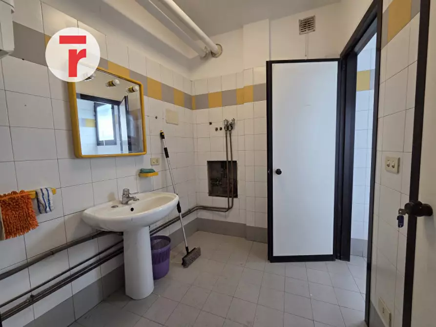 Immagine 16 di Capannone industriale in affitto  in Strada del Santo a Cadoneghe