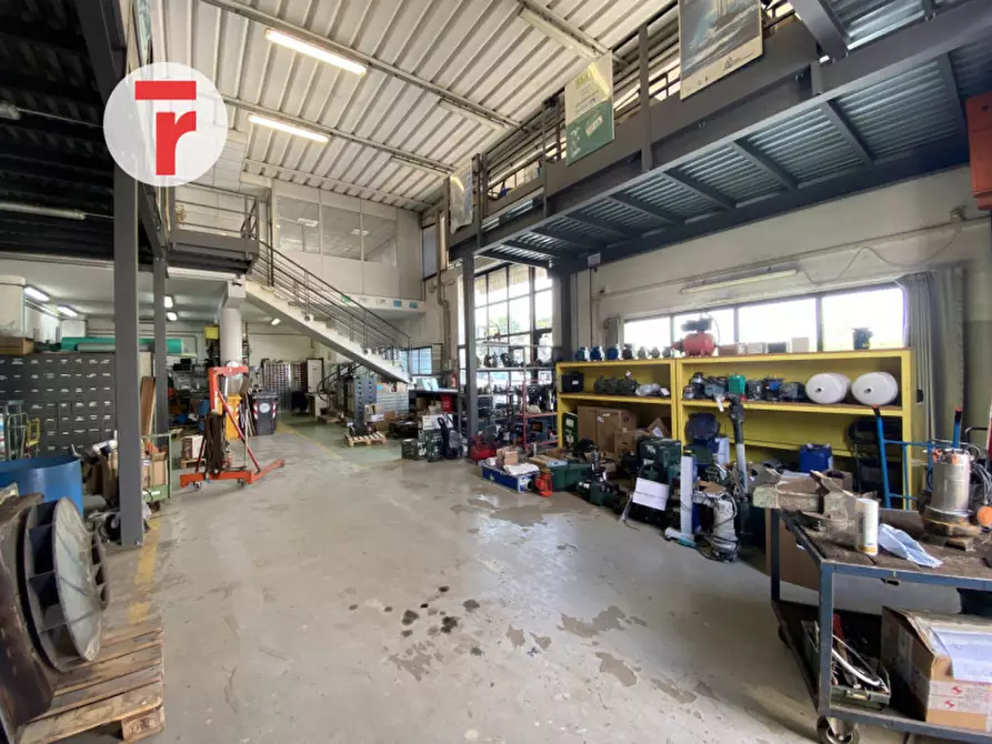 Immagine 8 di Capannone industriale in affitto  in Strada del Santo a Cadoneghe