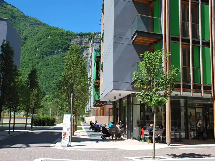 Immagine 3 di Attività commerciale in vendita  in Via della costituzione a Trento