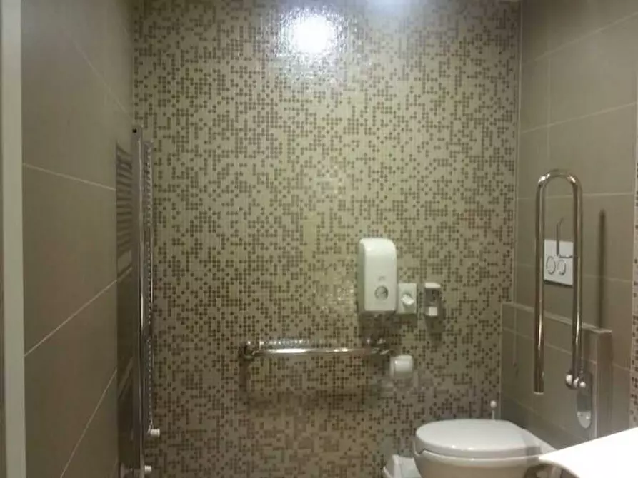 Immagine 4 di Attività commerciale in vendita  in Via della costituzione a Trento