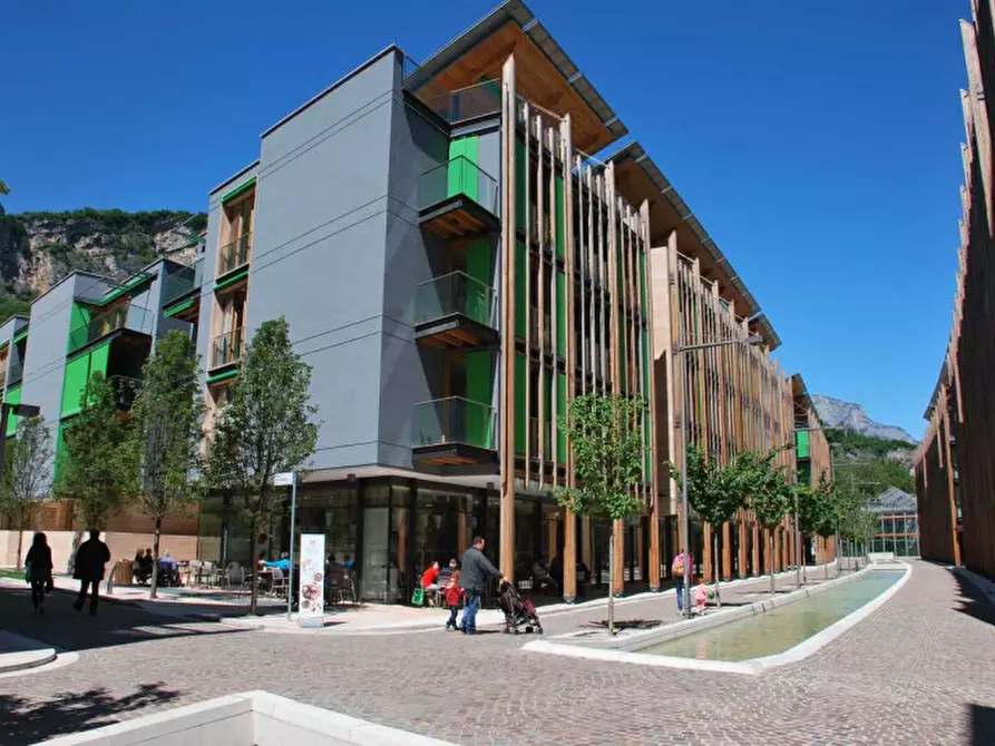 Immagine 5 di Attività commerciale in vendita  in Via della costituzione a Trento