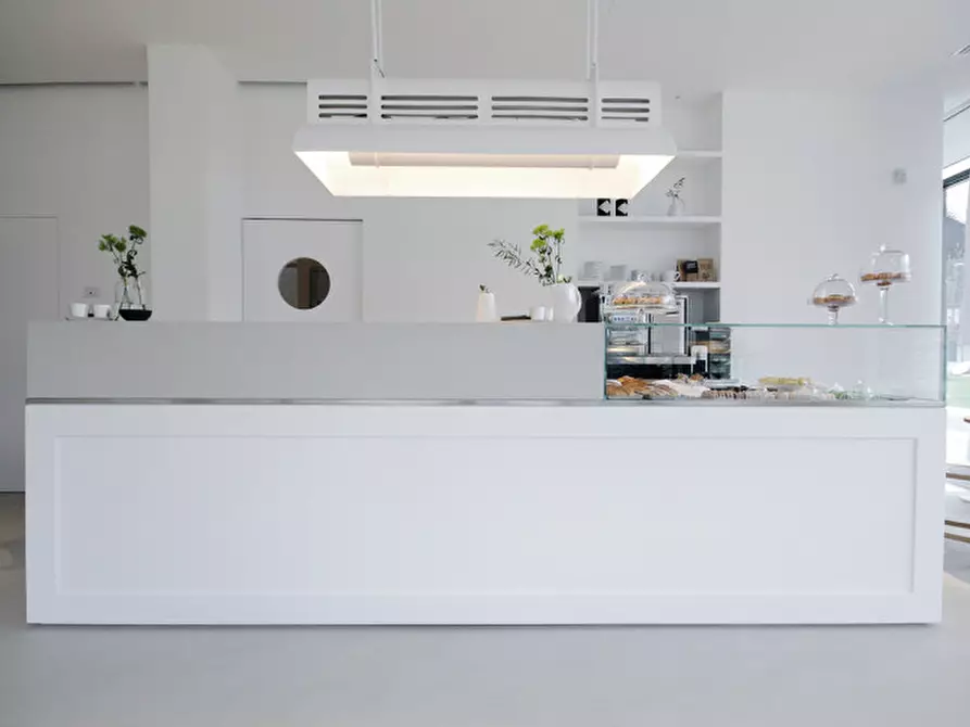 Immagine 3 di Attività commerciale in vendita  in VIALE DELLA COSTITUZIONE a Trento