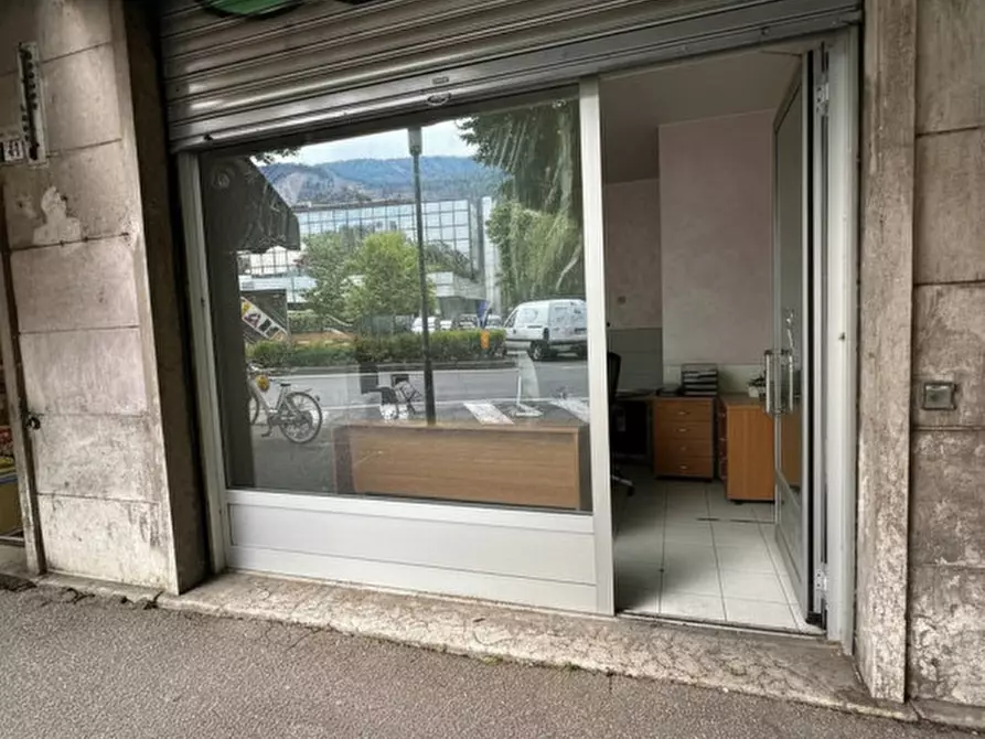 Immagine 1 di Attività commerciale in vendita  in VIA GIUSTI a Trento