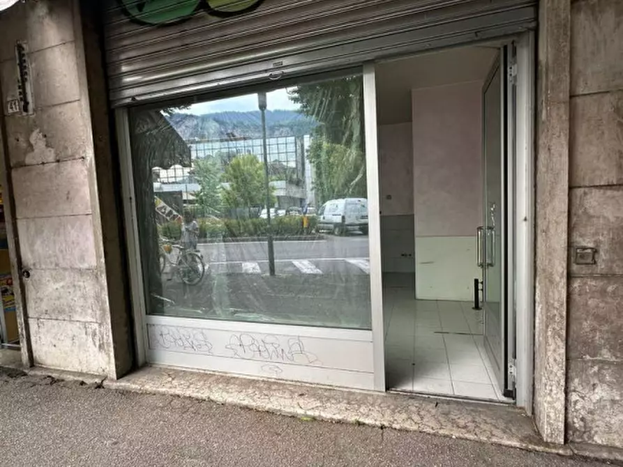 Immagine 2 di Attività commerciale in vendita  in VIA GIUSTI a Trento