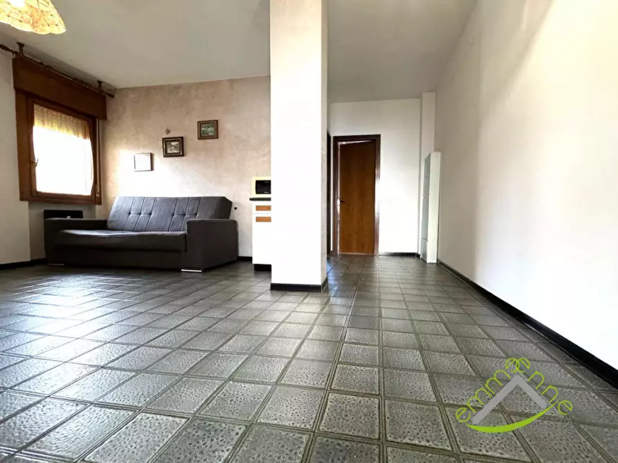 Immagine 3 di Appartamento in vendita  in Via Giosuè Carducci a Stra