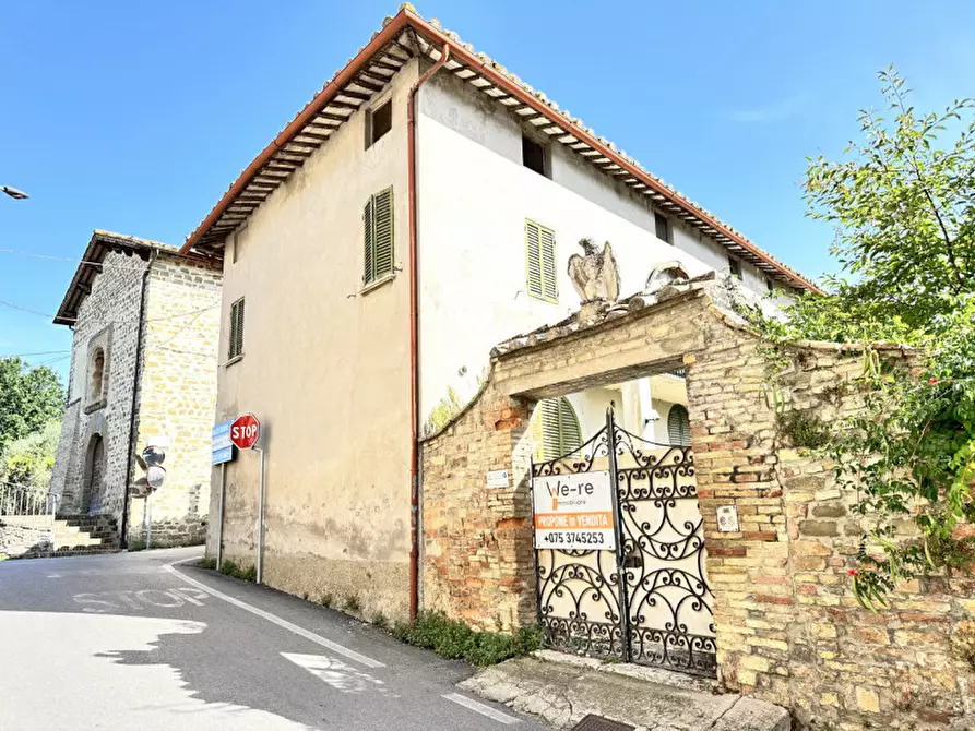Immagine 2 di Rustico / casale in vendita  a Perugia