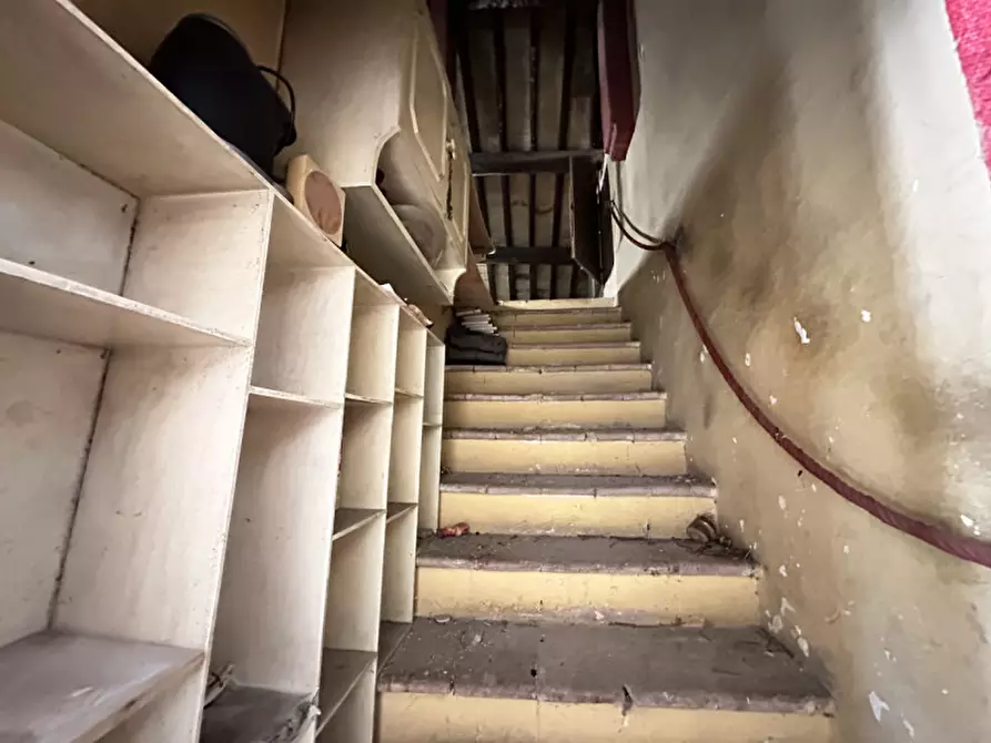 Immagine 37 di Rustico / casale in vendita  a Perugia