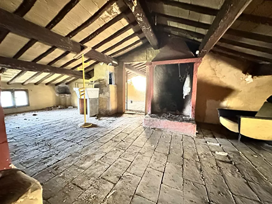 Immagine 38 di Rustico / casale in vendita  a Perugia