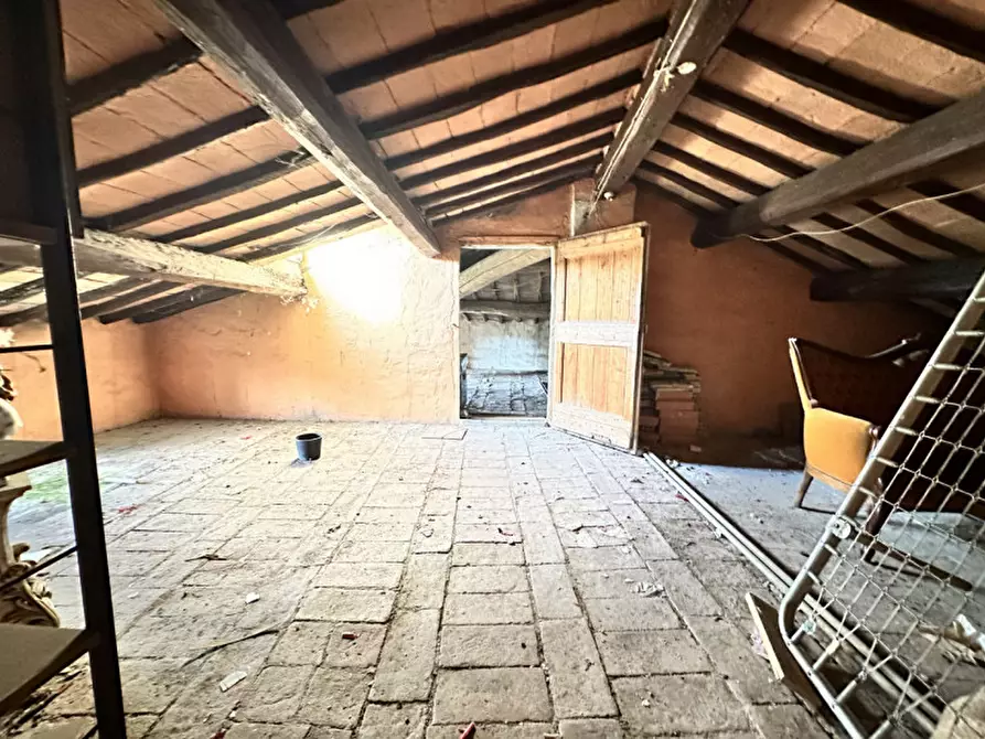 Immagine 39 di Rustico / casale in vendita  a Perugia