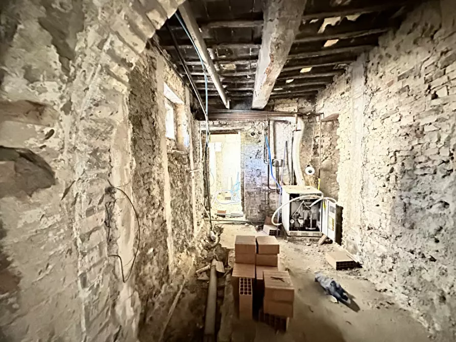 Immagine 43 di Rustico / casale in vendita  a Perugia